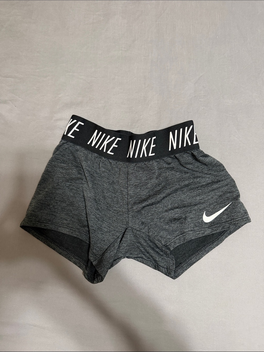 💥 Nike KIDS Dark Gray Logo Training Shorts